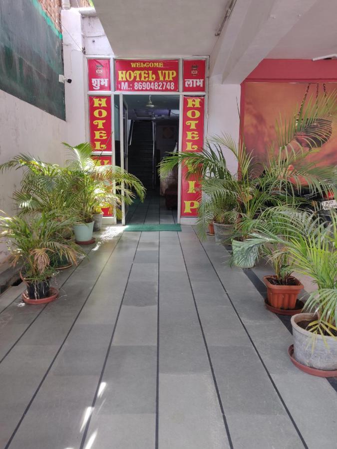 Hotel Vip Udaipur Bagian luar foto