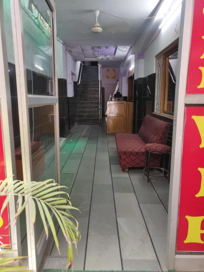 Hotel Vip Udaipur Bagian luar foto
